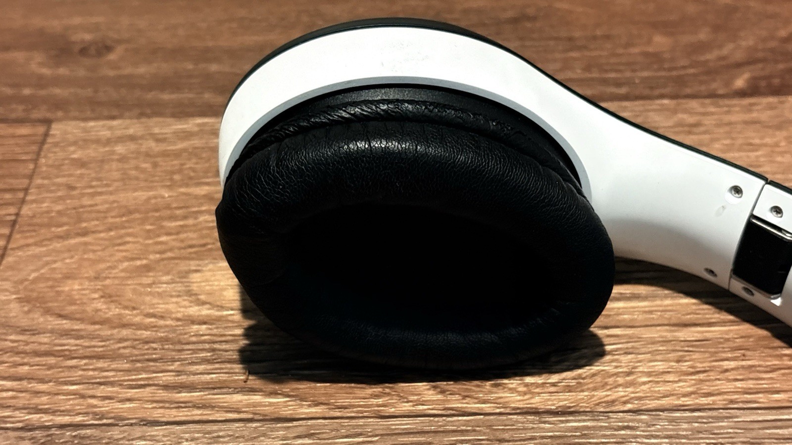SOUL SL300WB Over-Ear Wired 3.5mm Noise Canceling Headphones Black/White