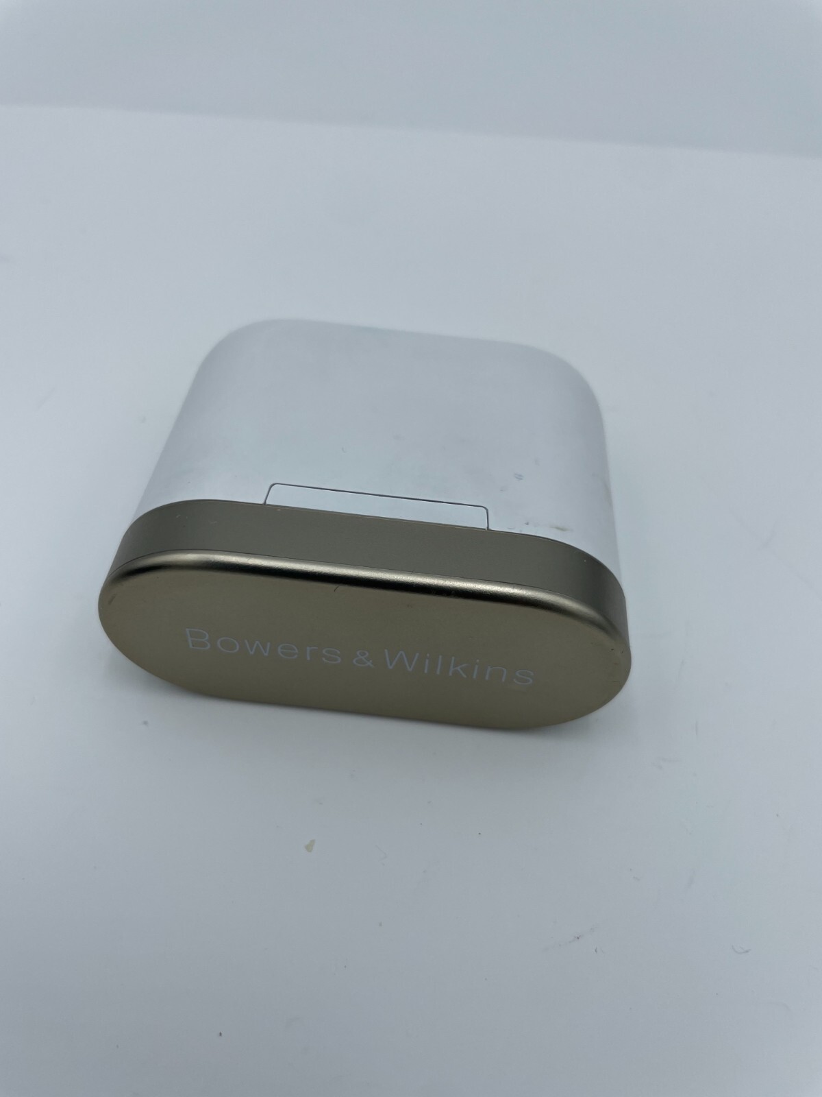 Bowers & Wilkins P17 In-ear True Wireless Headphone – White Gold – GENUINE