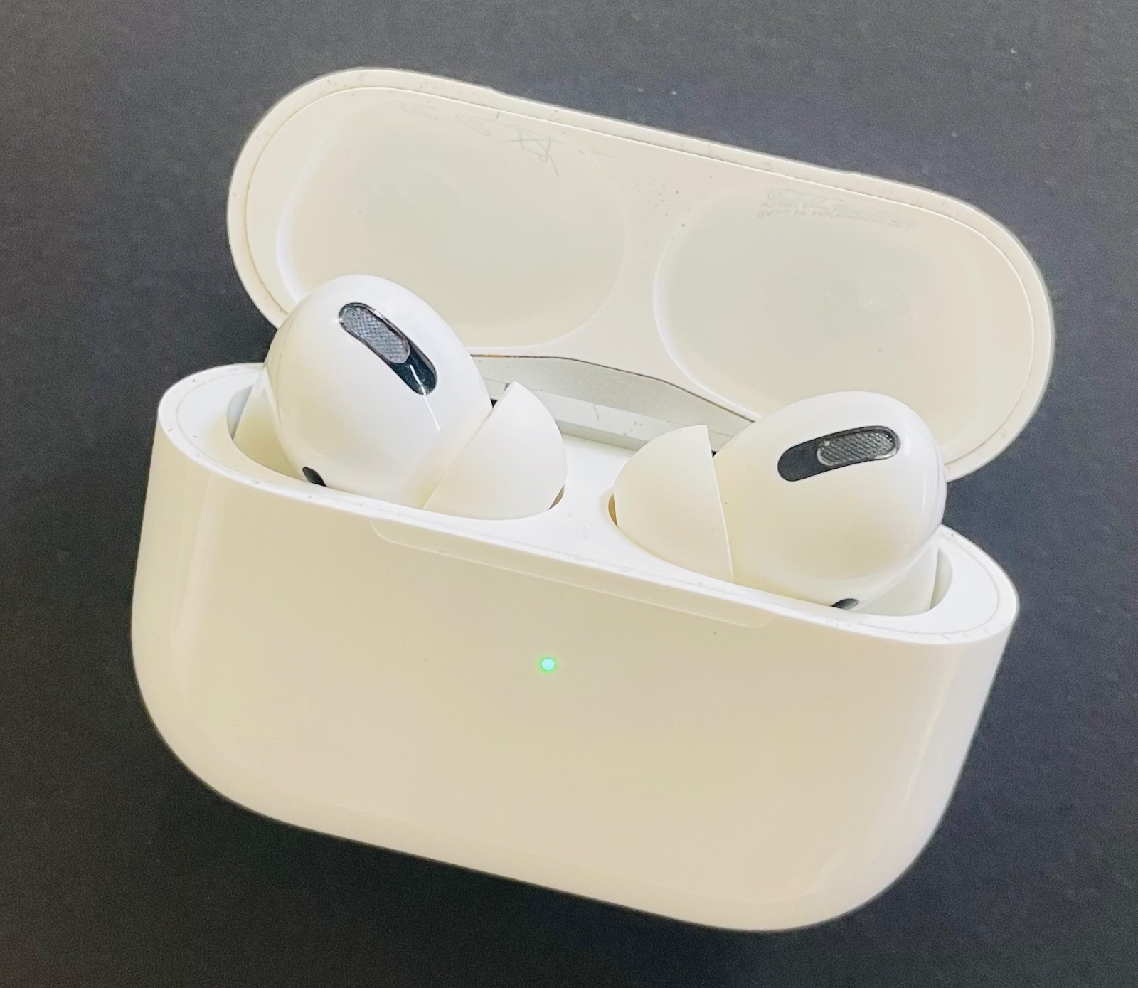 MIX of Headphones – Apple AirPods Pro gen 1, Apple Headphones lightning & other