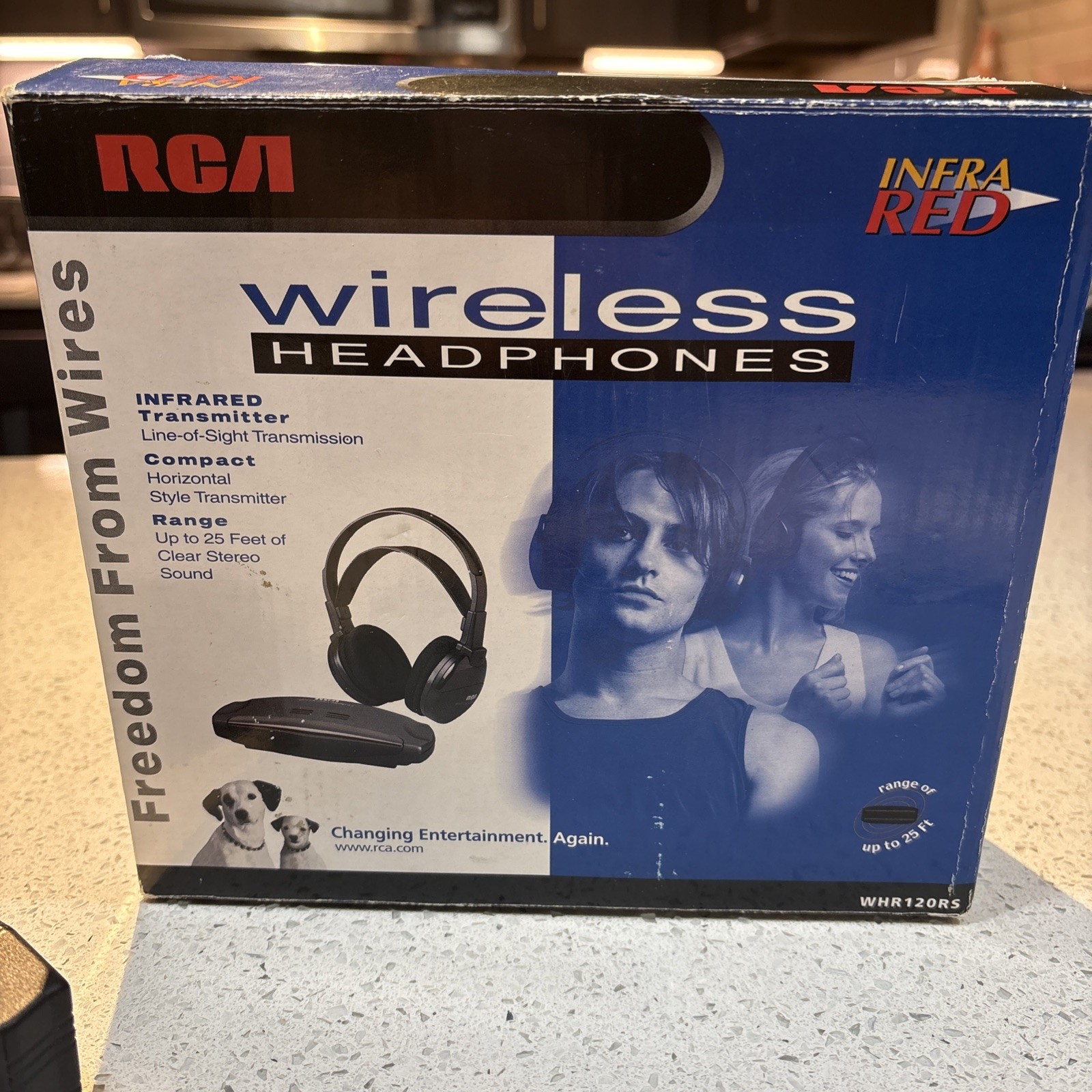 Vintage 2001 RCA WHR120RS Wireless Over Ear Headphones Infra Red New Open Box