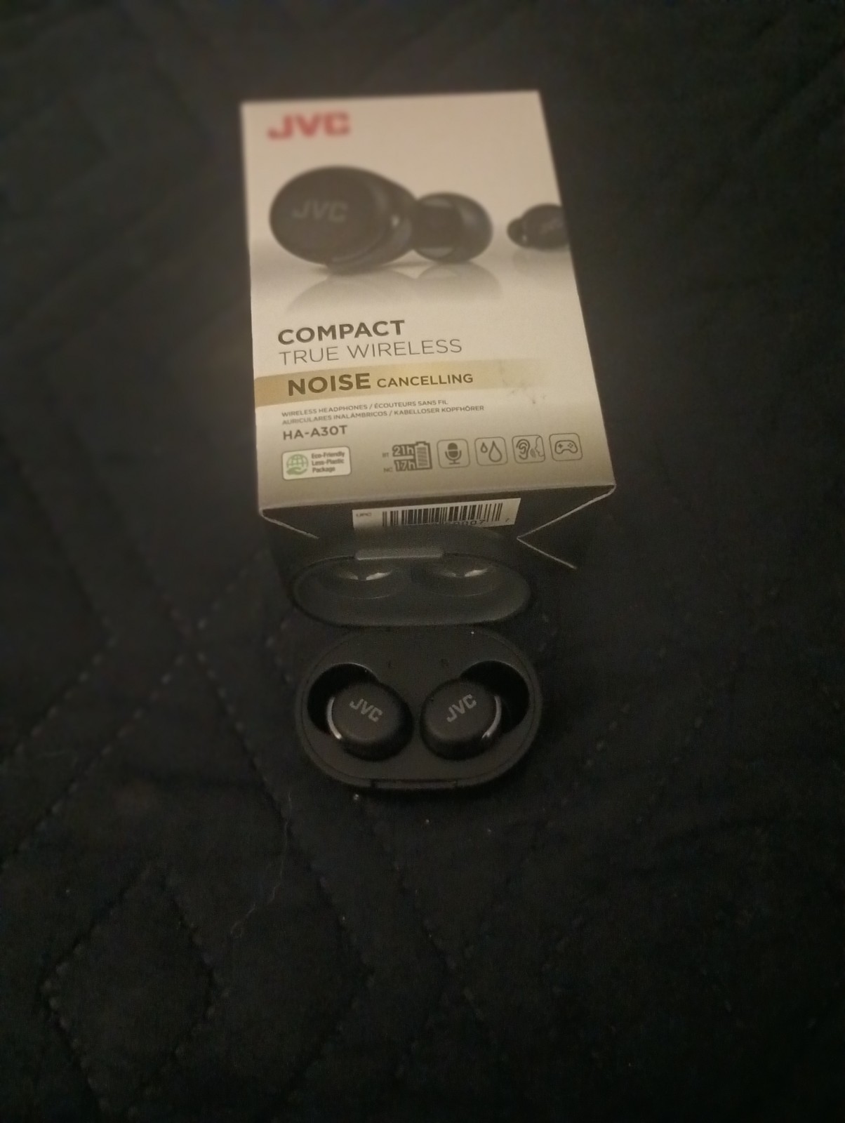 JVC wireless compact earbuds with bass boost and anc (Great condition)