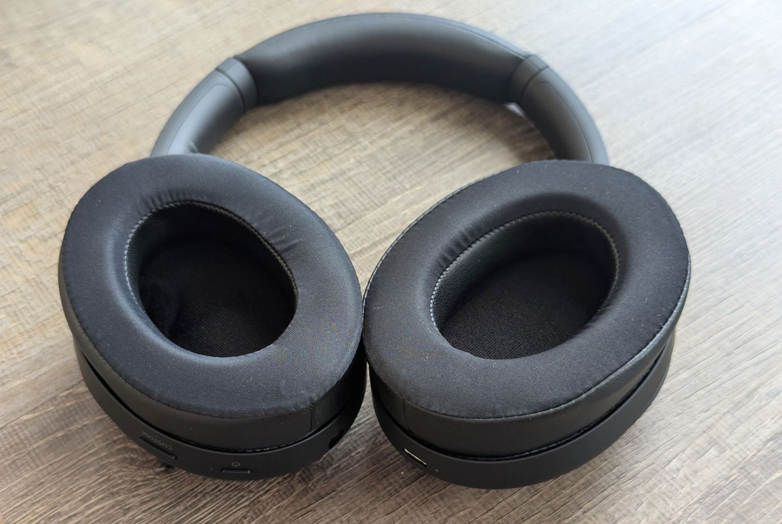 SONY WH-1000XM4/B Wireless Noise Canceling Headphones with CASE – Black #E