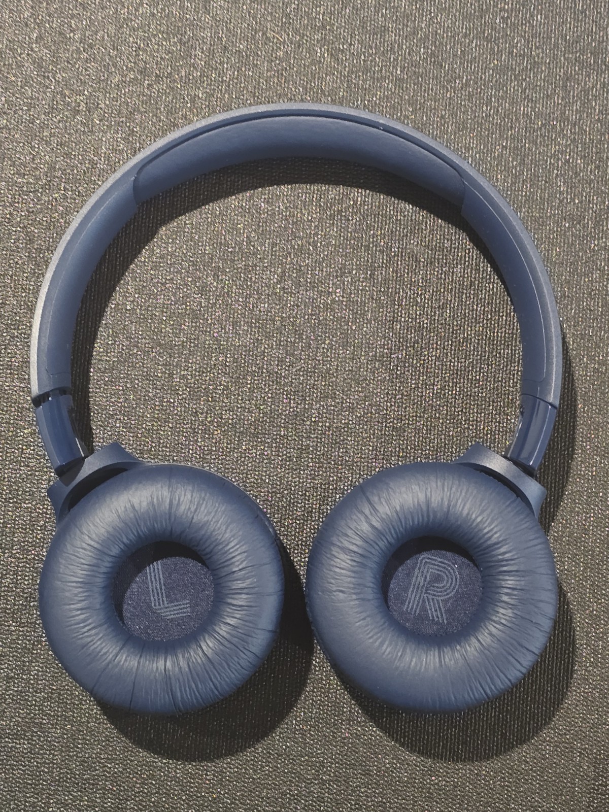 JBL Tune 520BT Wireless Bluetooth On-Ear Headphones – Blue