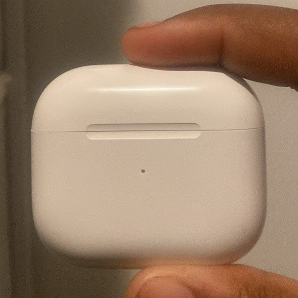 Apple AirPods Pro White Wireless Bluetooth In-Ear Earbuds w/ Charging Case