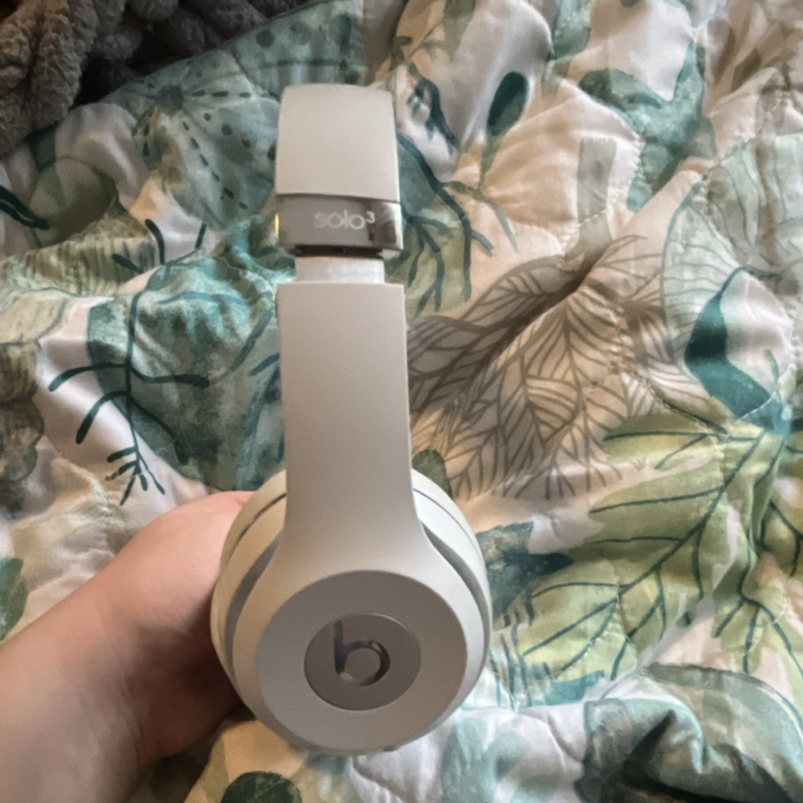 Beats by Dr. Dre Solo3 Wireless White Ear-Pad (On the Ear) Headband Headphones