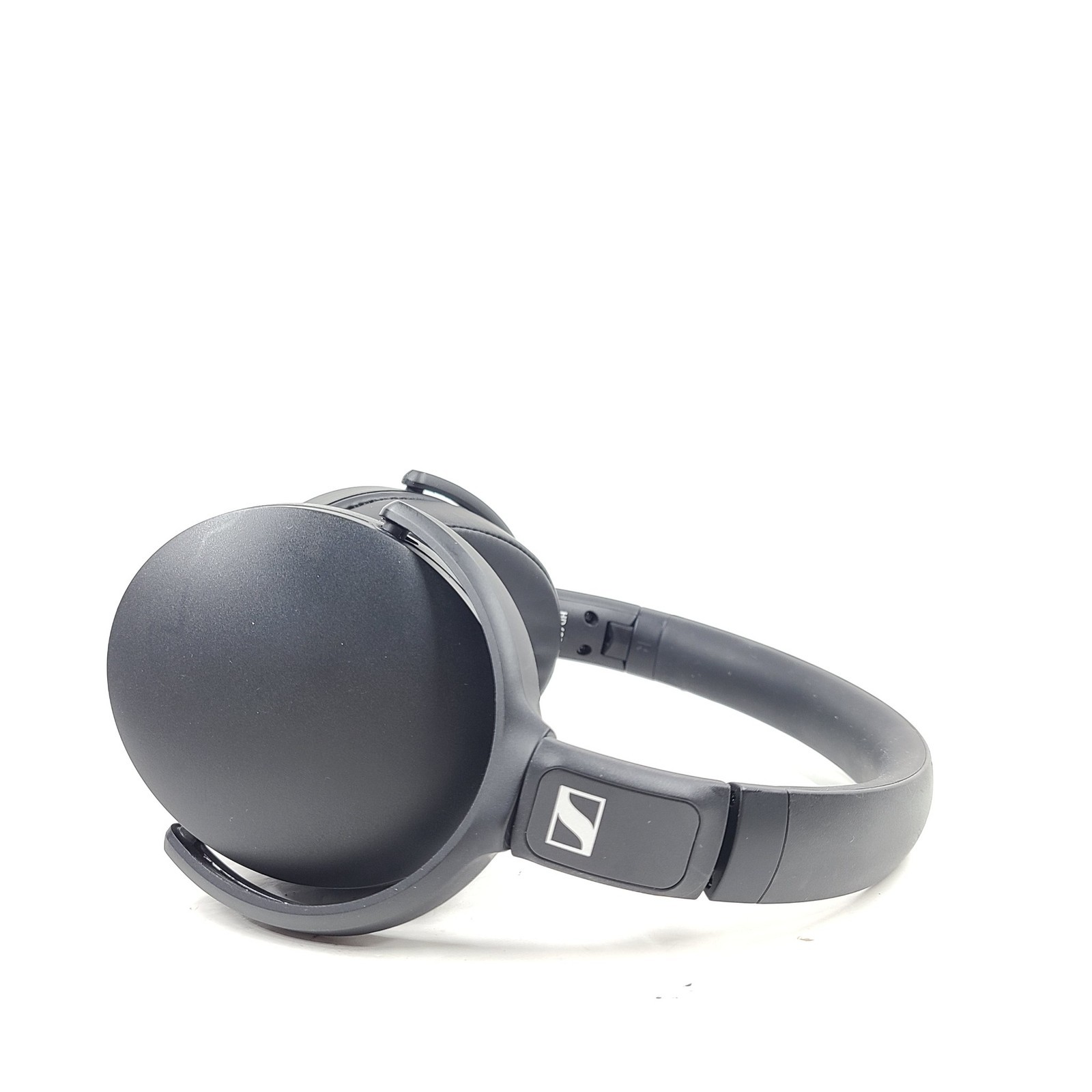 Sennheiser HD 400S Wired Closed-Back Around-Ear Headphones – Black Grade A