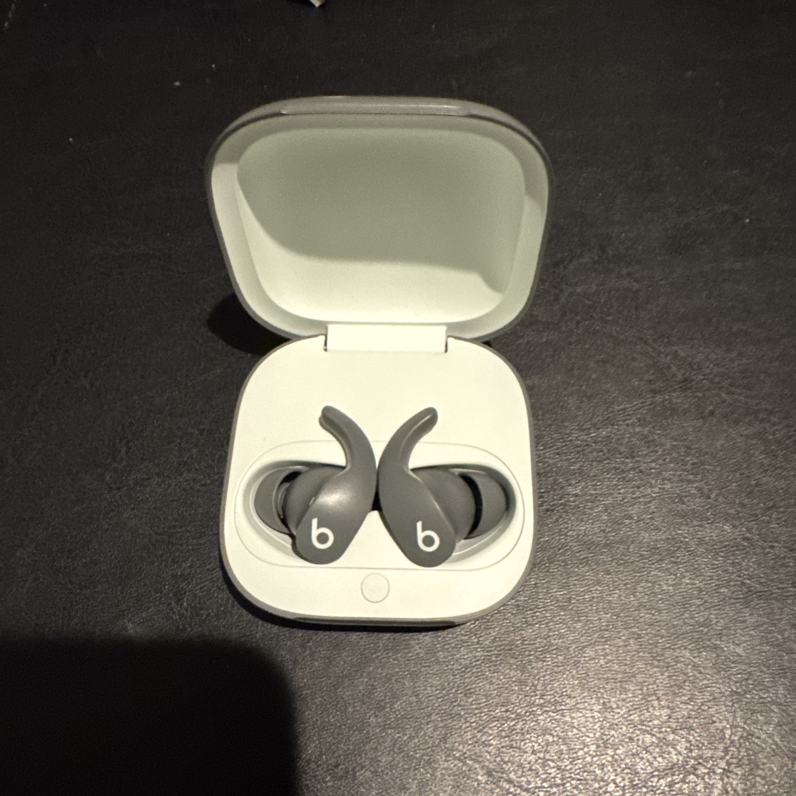 Beats Fit Pro Wireless Earbuds Noise Canceling sage gray Right Earbud Broken