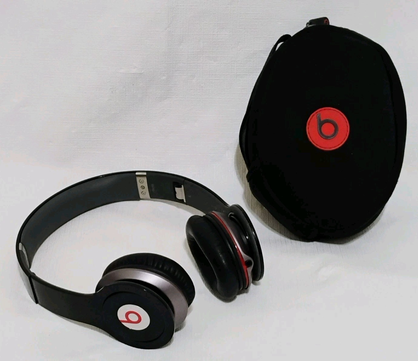 Beats By Dre Solo Monster Headphones With Case-No Audio Cable
