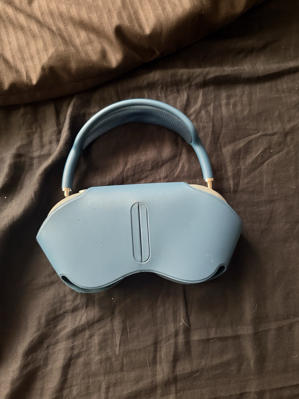 AirPod Max. Slightly used Condition with Original Box and Charger Included