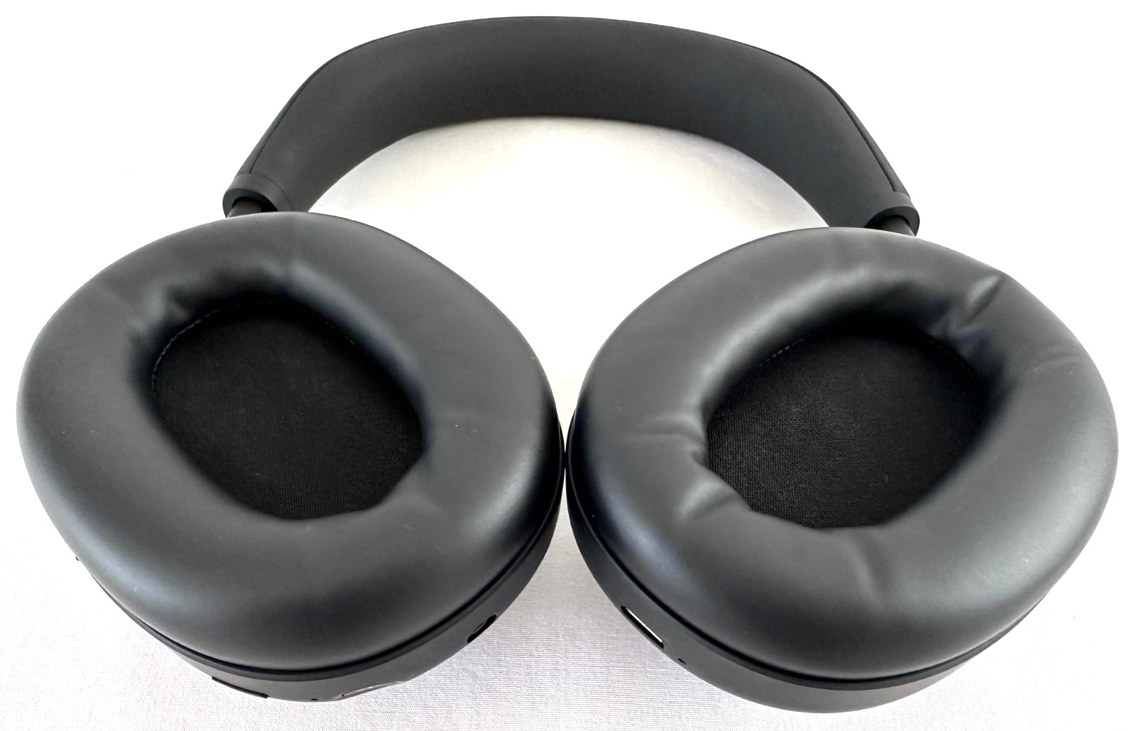 Sony WH-1000XM6 Wireless Noise Canceling Over-Ear Bluetooth Headphones Black 1