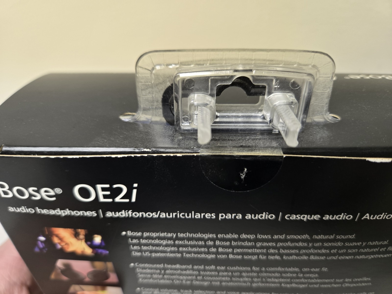 Bose OE2i Wired Headphones w/ Remote & Microphone + Carrying Case – NEW!!!
