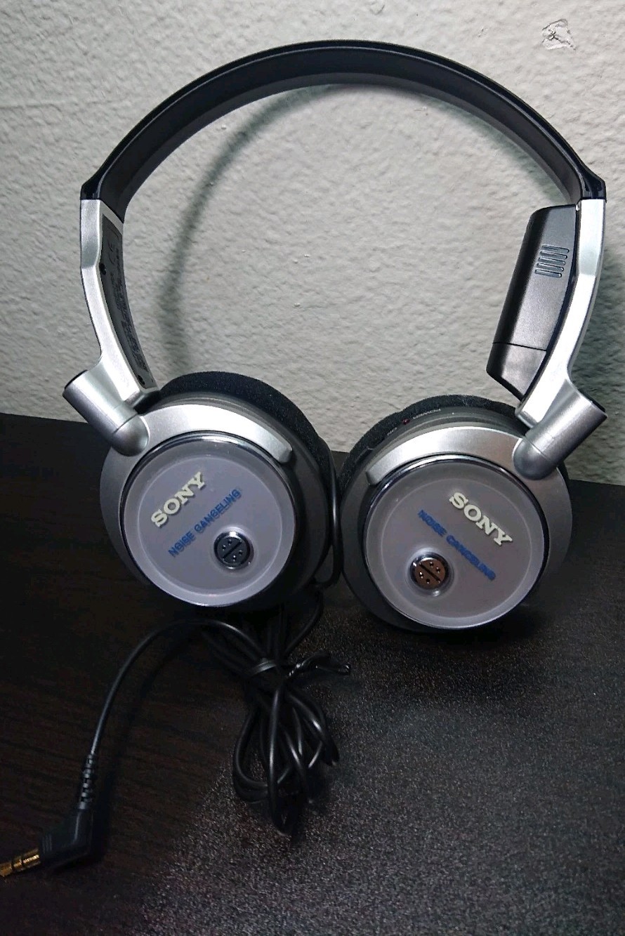Vintage SONY MDR-NC6 Noise Canceling Headphones ( WORKING Needs Ear Pads)