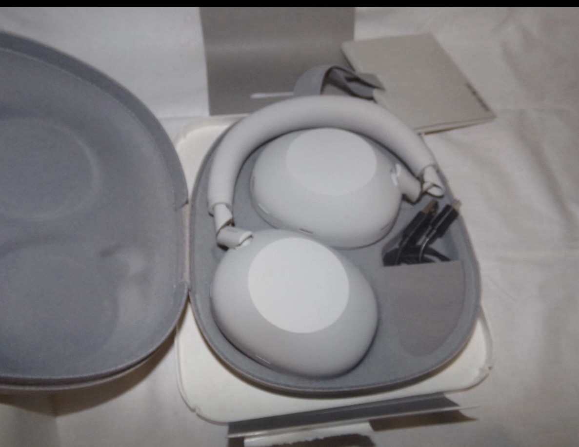 Sony WH-1000XM6 Wireless Noise Cancelling Headphones Platinum Silver Open Box