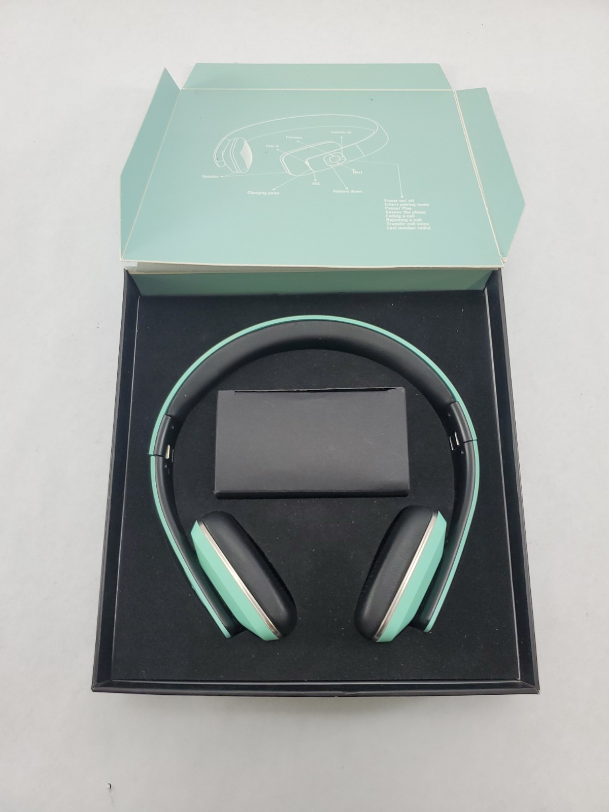 RLX RLX-100 Wireless Bluetooth Stereo Headset Mint Teal Green Foldable Tested