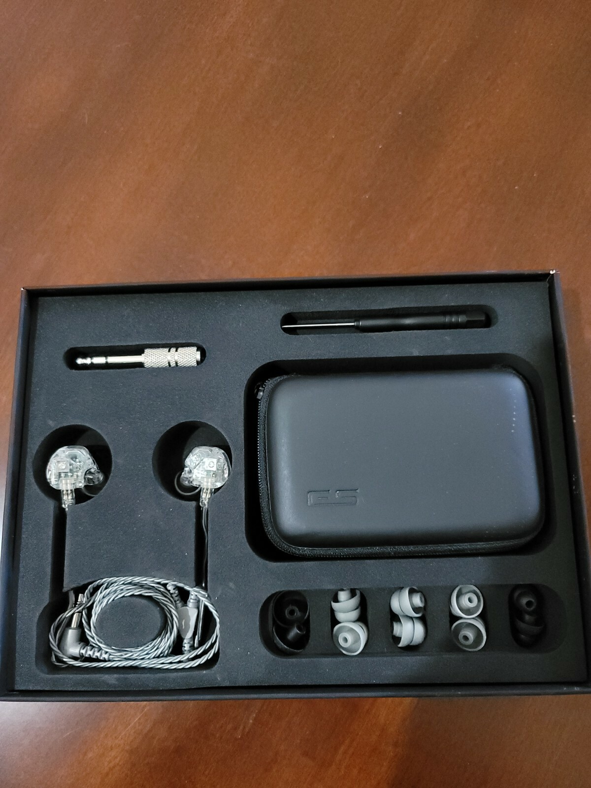 Earsonics Velvet Crystal Edition