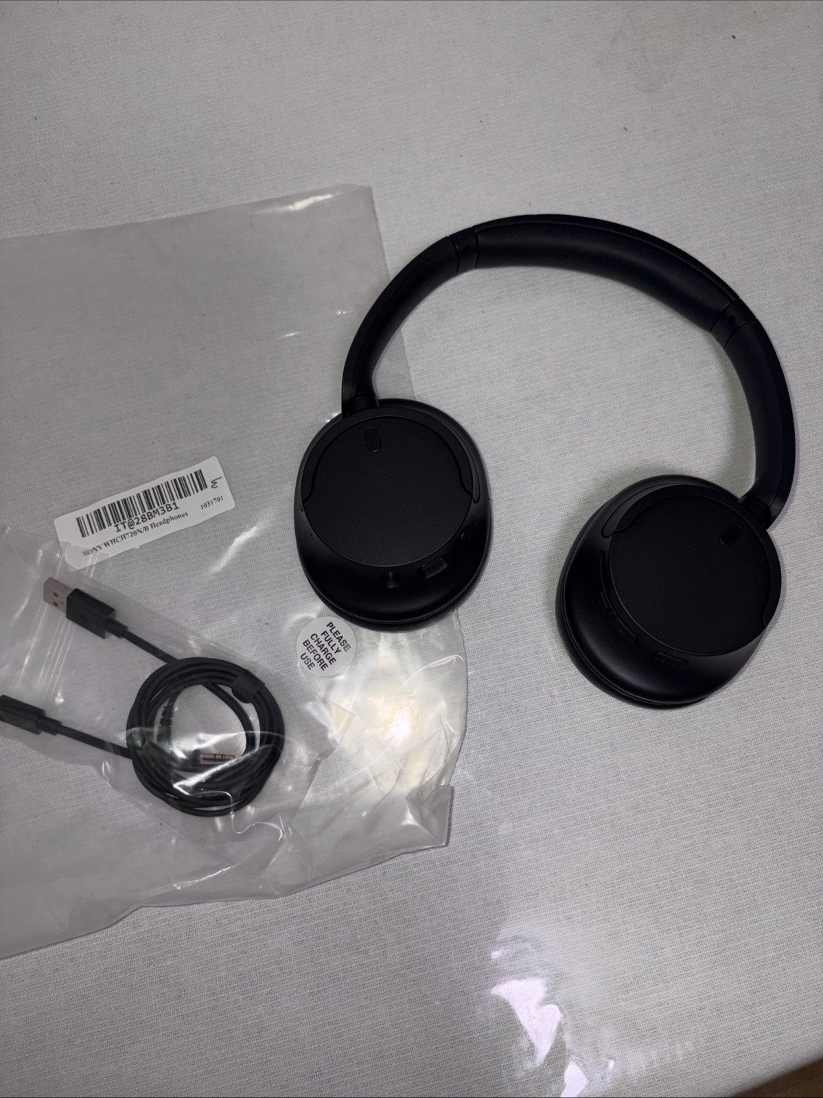 Sony WH-CH720N/B Wireless Noise-canceling Headphones – Black