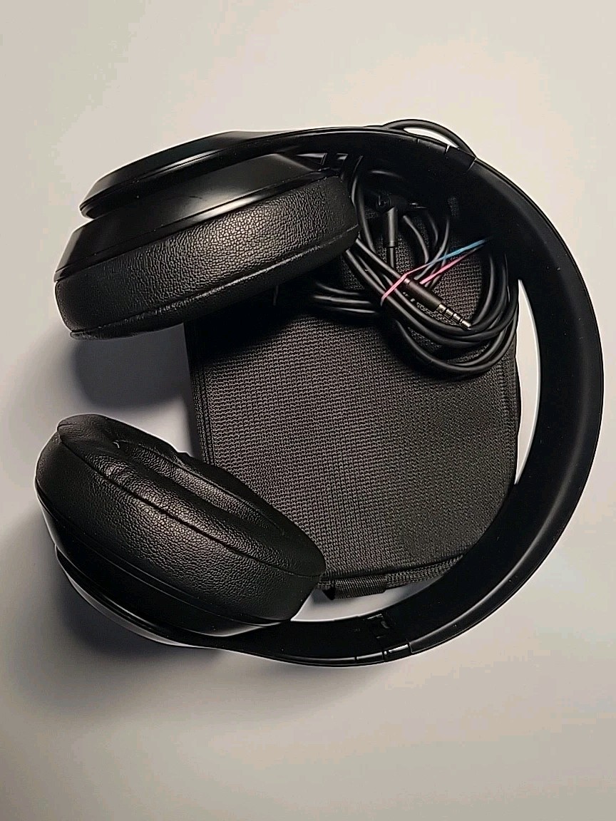 Beats by Dr. Dre Studio3 Wireless Bluetooth Headphones Black w/ Carrying Case