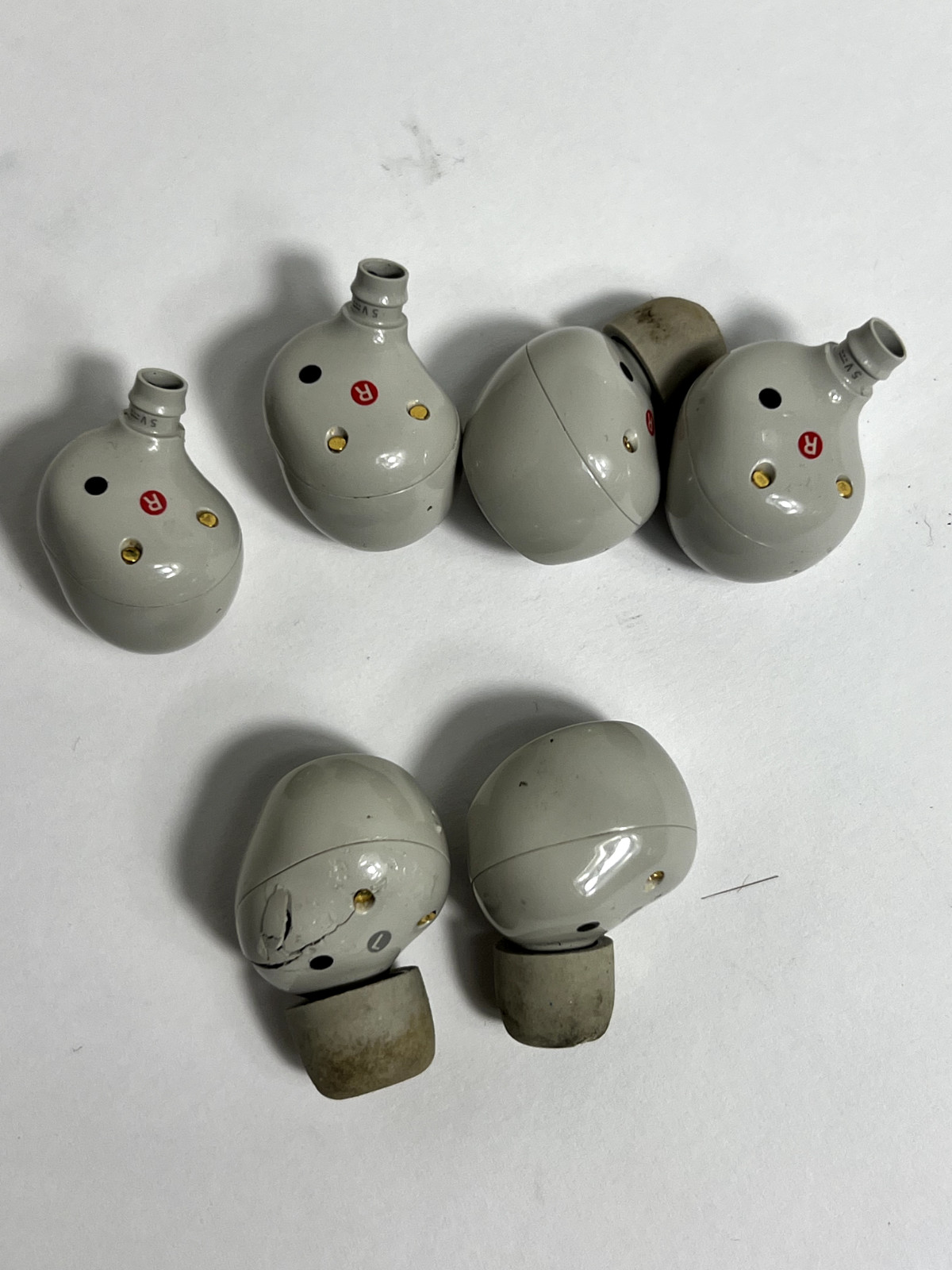 Lot of 6 SONY WF-1000XM5 Earbuds Silver For Parts NOT WORKING? 4 Right – 2 Left