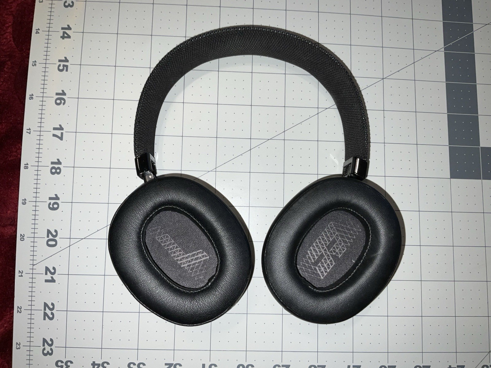 JBL LIVE 500BT – Around-Ear Wireless Headphone – Black