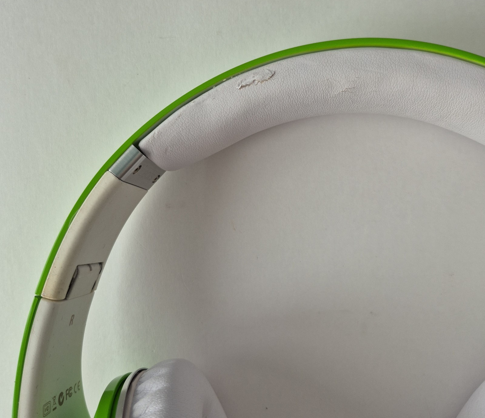 Dr. Dre Beats Studio Green Wired Headphones with Cords Zipper Case Tested Works