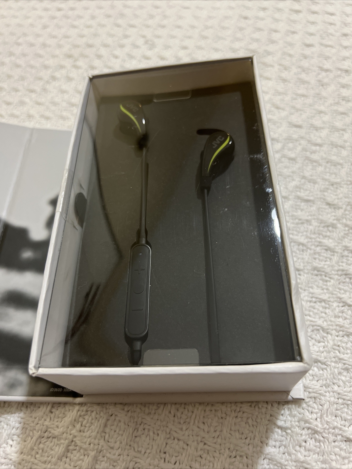 JVC Sports Wireless Bluetooth Headsets HA-ET50BT Black New In Box