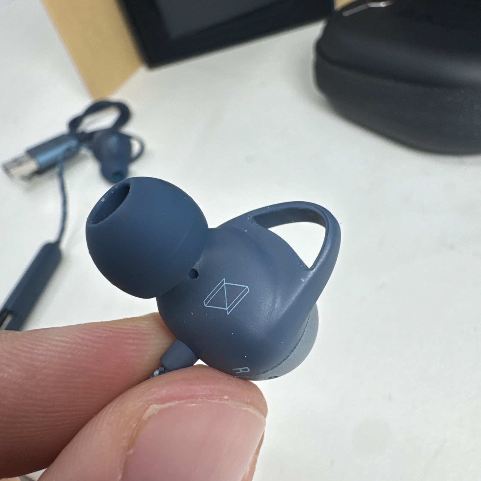 AKG by HARMAN N200 Wireless In-ear Headphones Earbuds Blue – TESTED
