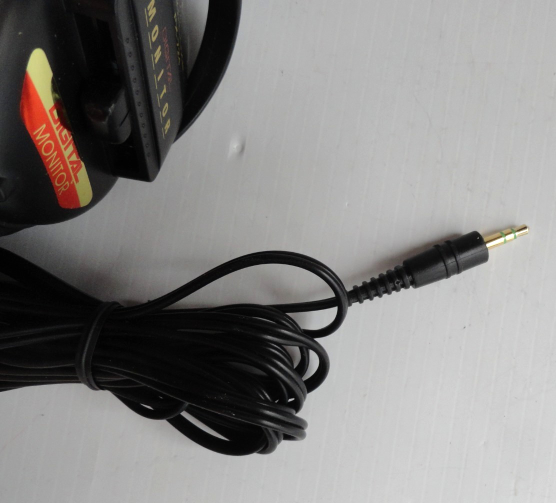 PRO-LUXE PX-724 Digital Monitor Dynamic Stereo Headphones
