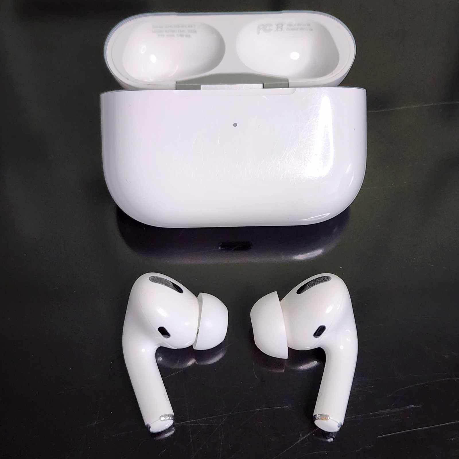 Apple AirPods Pro 1st Gen OS White | Noise Cancelling | *Read Description