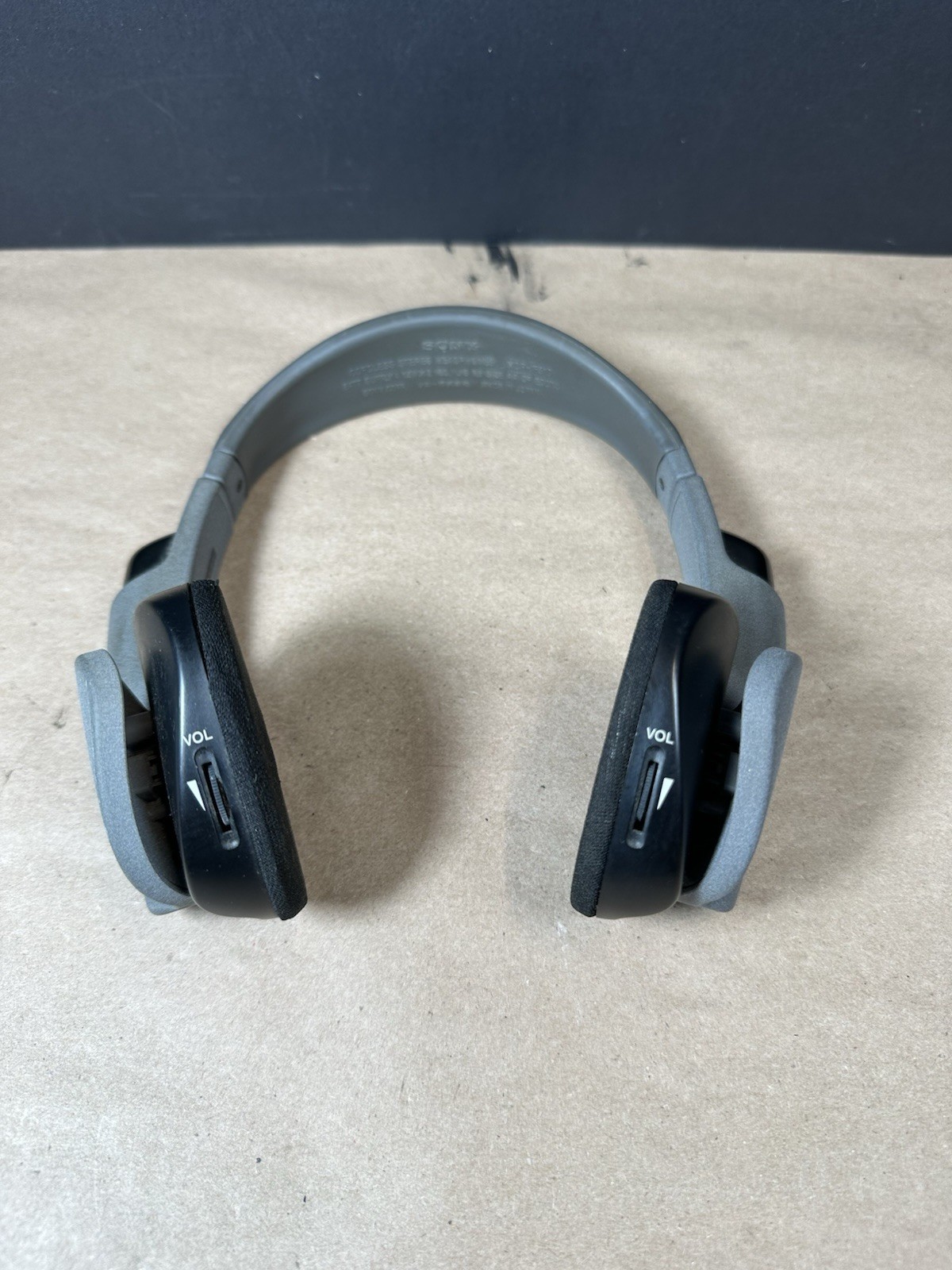 Sony MDR-IF510 cuffie nuove sigillate Ships Fast!