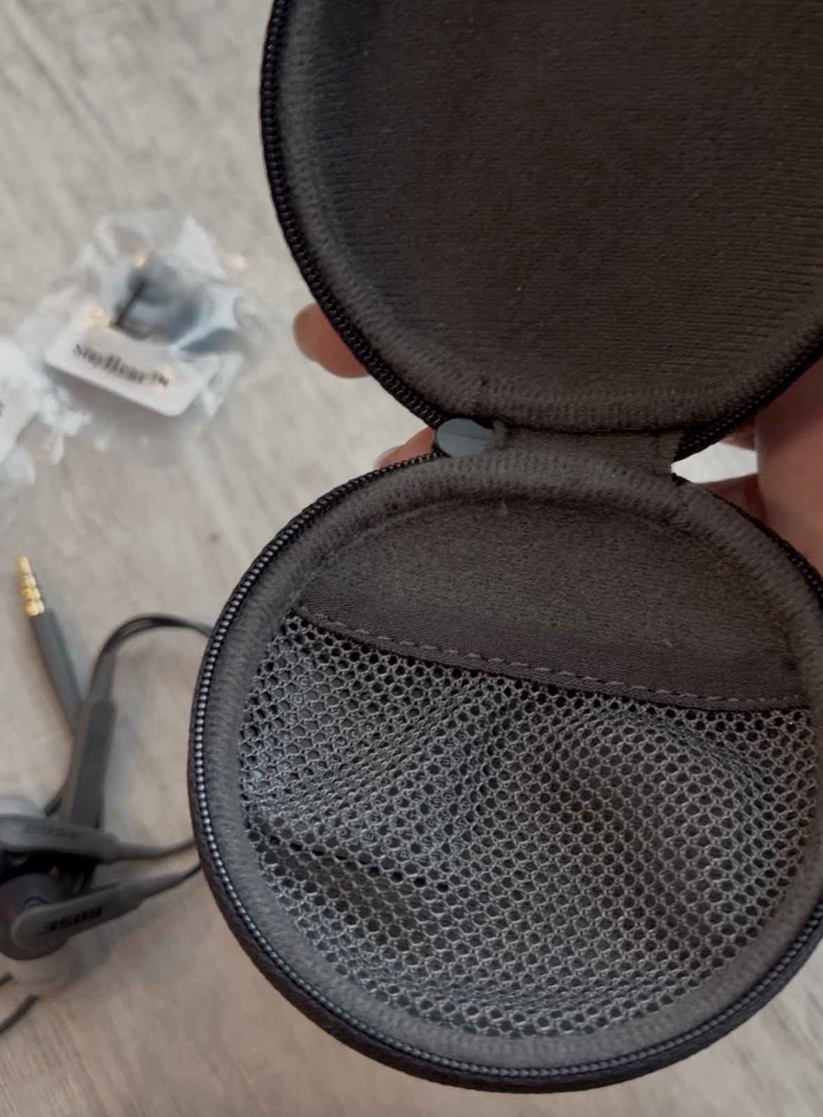Bose SoundSport Wired 3.5mm Jack Earbuds In-ear Black With Case