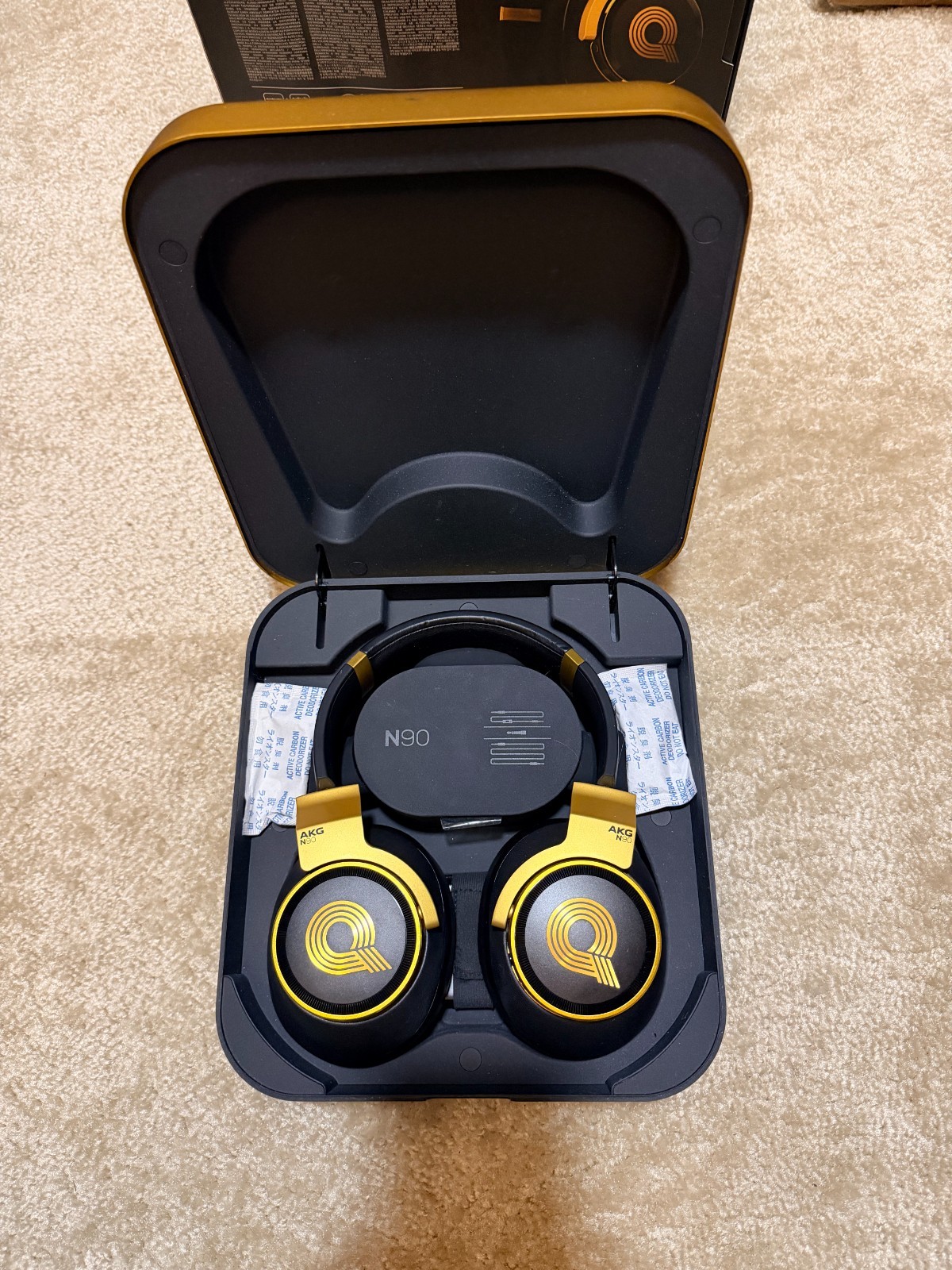 AKG N90Q Quincy Jones Flagship Headphones Complete Accessories Fully Functional