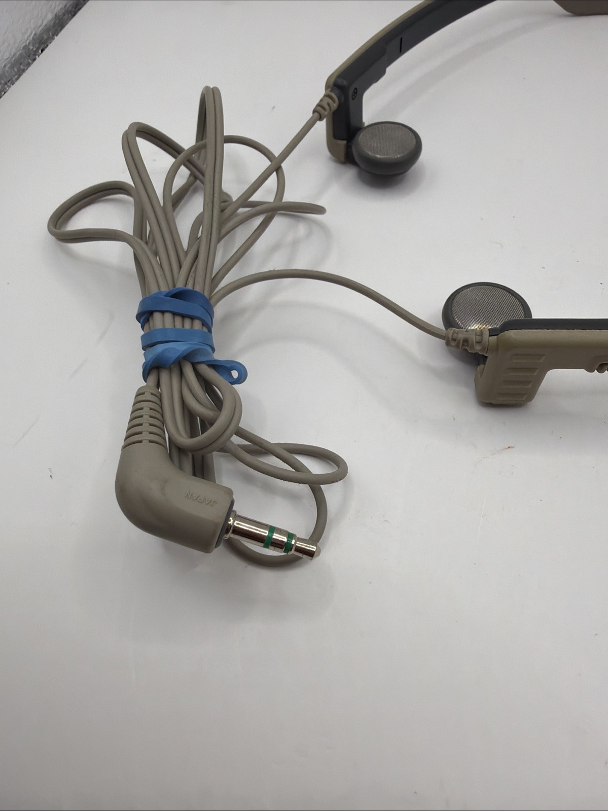 Sony MDR-W501 Gray 3.5MM Jack In Ear Light Weight Earphones Tested Works