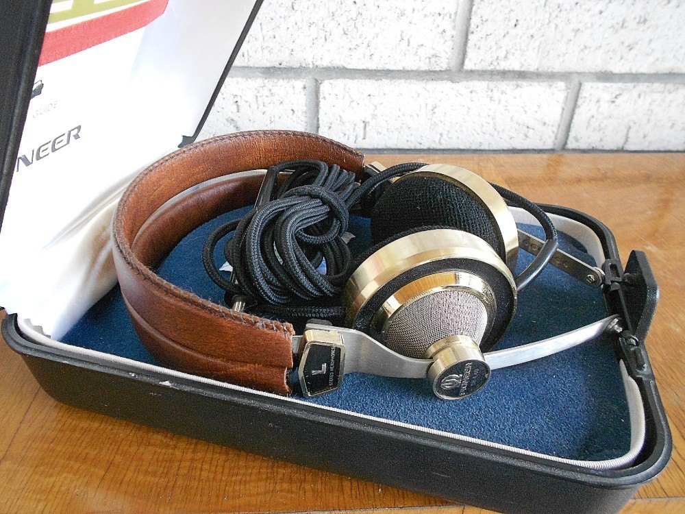 Pioneer SE-L40 headphones IN CASE vintage retro Fostex Focal Technics grouping