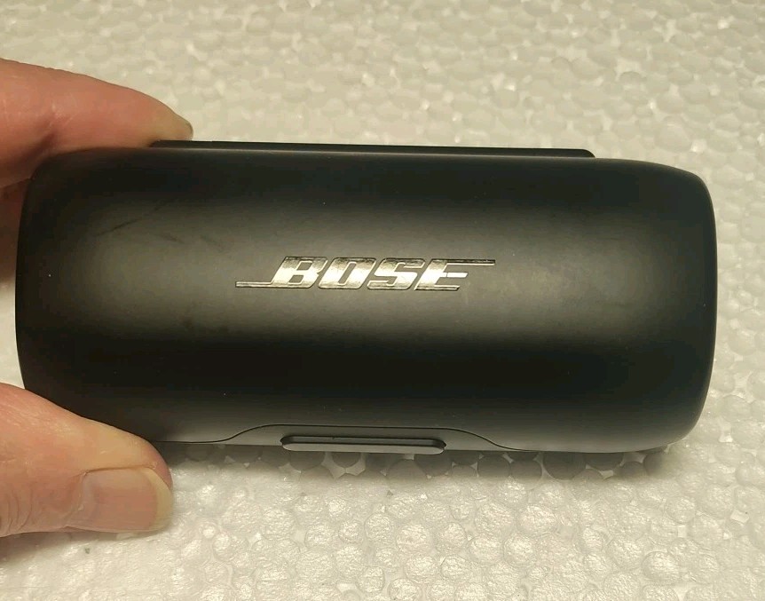 Bose SoundSport Free Wireless Headphones 2 Pairs Black Model 423729 FOR PARTS