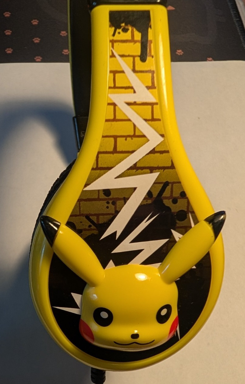 eKids – Pikachu Pokemon Wired Over-the-Ear Headphones – Tested and Working!!