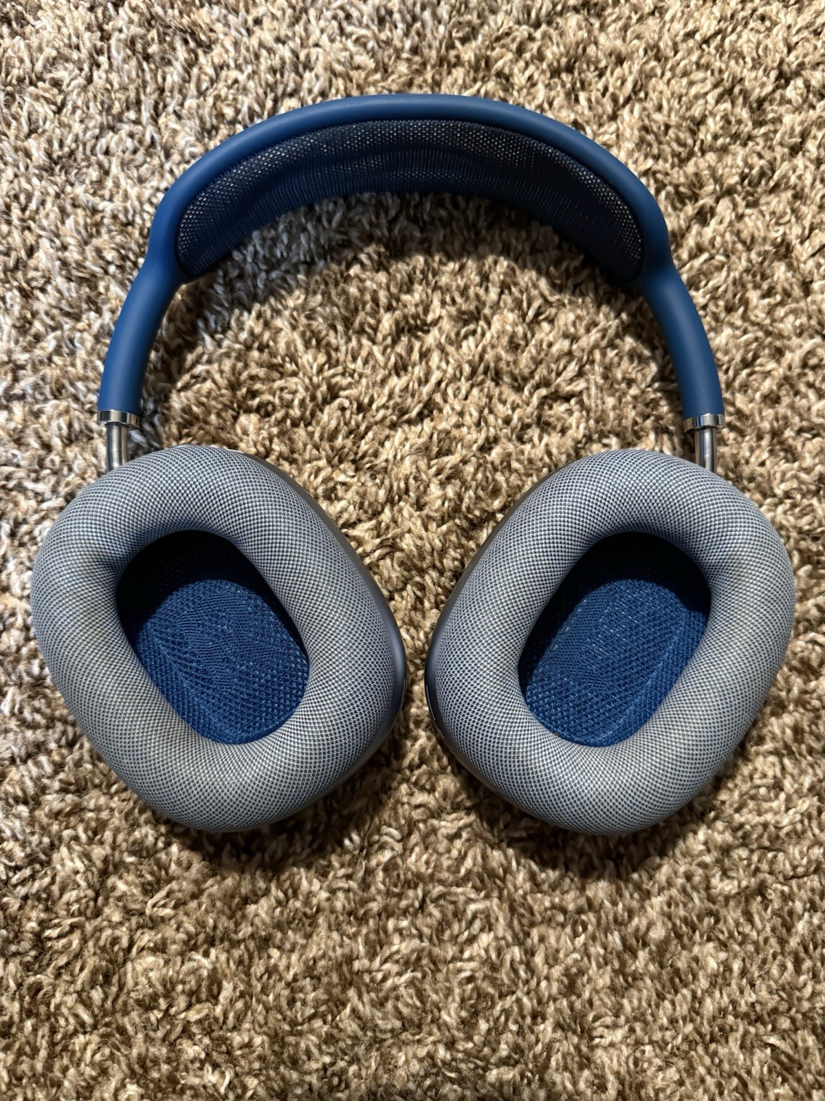 Apple AirPods Max Sky Blue with Charger and Extra Earmuffs!