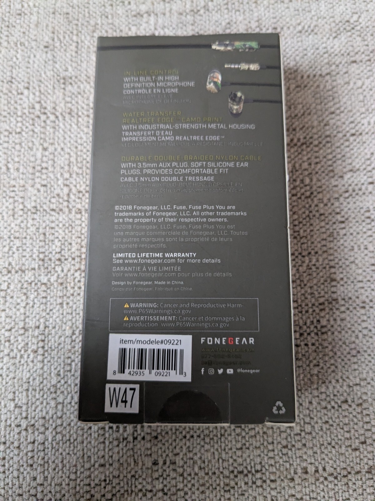 REALTREE EDGE EARBUDS WITH IN-LINE MIC CAMO 3.5MM GOLD PLATED TIP