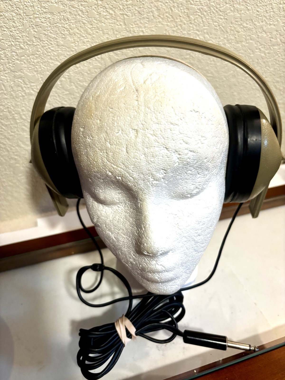 Retro Audio Koss K/7 Rhythm Beige 70’s Stereo phone Headphones Audio Equipment