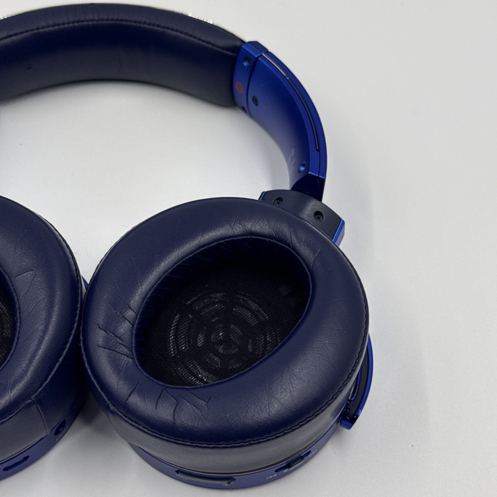 Sony MDR-XB950B1Headphones Wireless Extra Bass ANC – Blue – (Needs Pads)