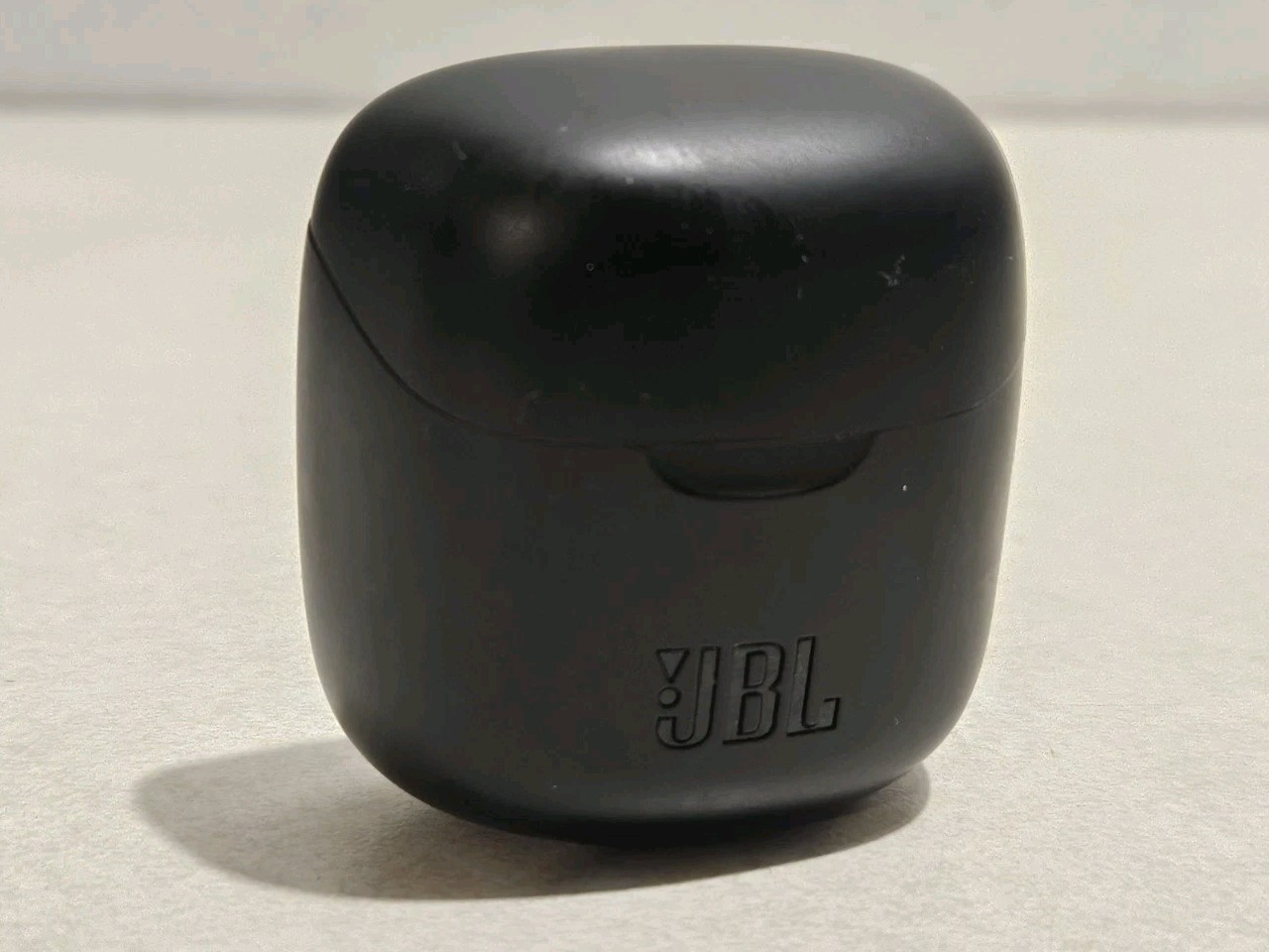 JBL Tune 225TWS True Wireless Earbuds – Black – TESTED WORKING
