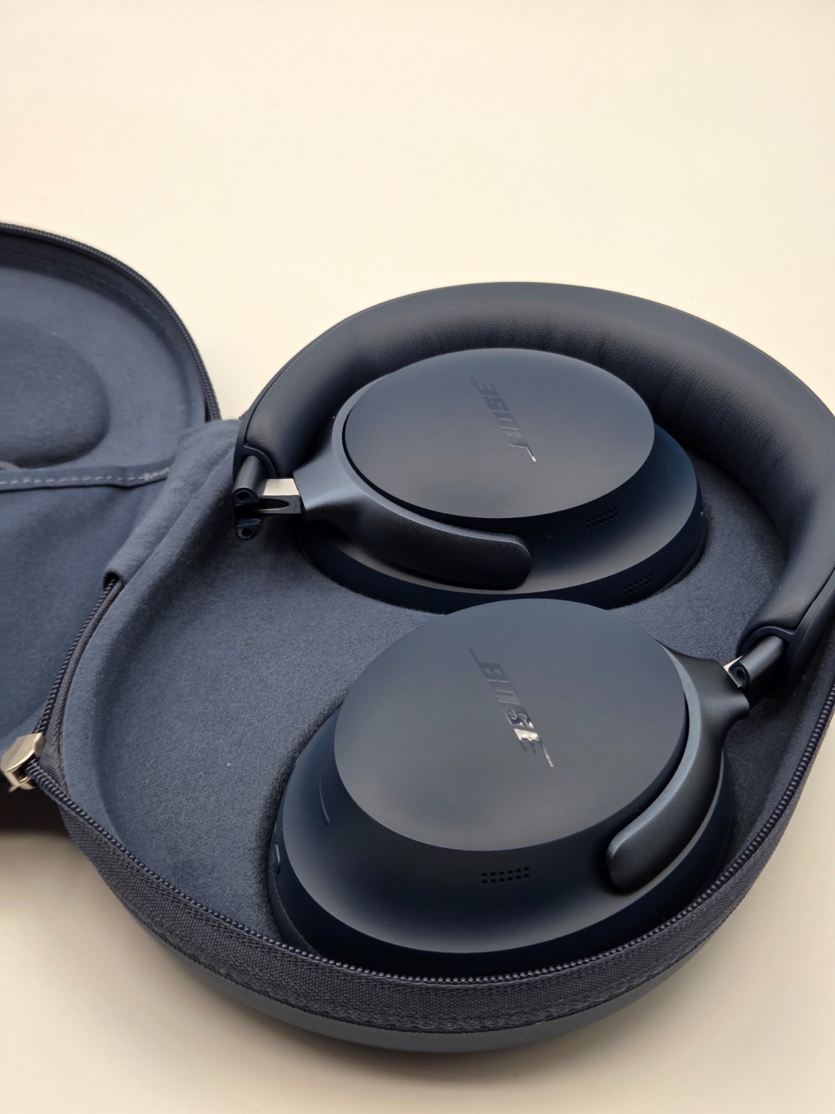 Bose QuietComfort Ultra Wireless Noise Cancelling Headphones Lunar Blue