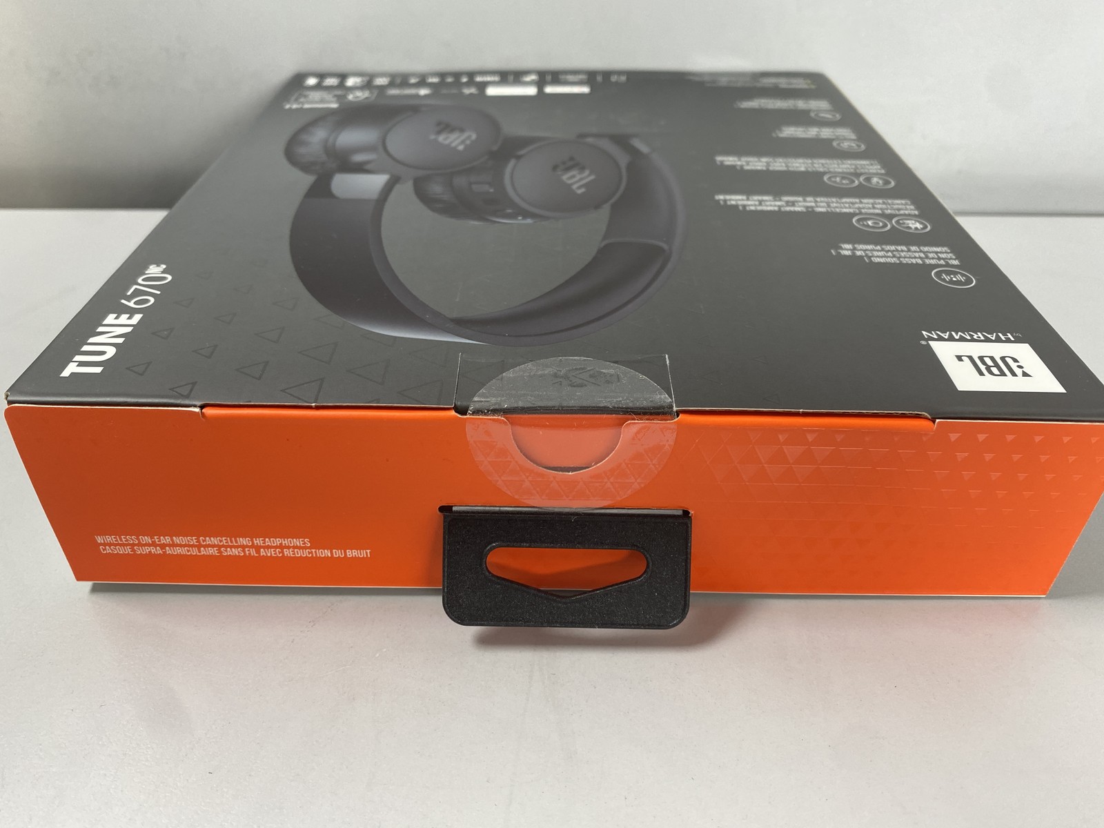 JBL Tune 670NC Adaptive Noise Cancelling Wireless On-Ear Headphone 2024 Black