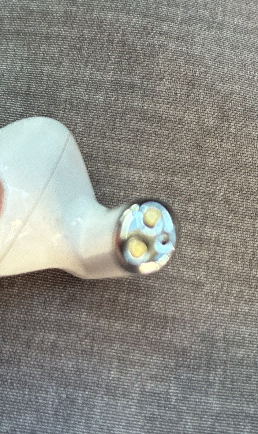 NEW Apple AirPods Pro 3 Original OEM Replacement Right Earbud Pod (A3063)