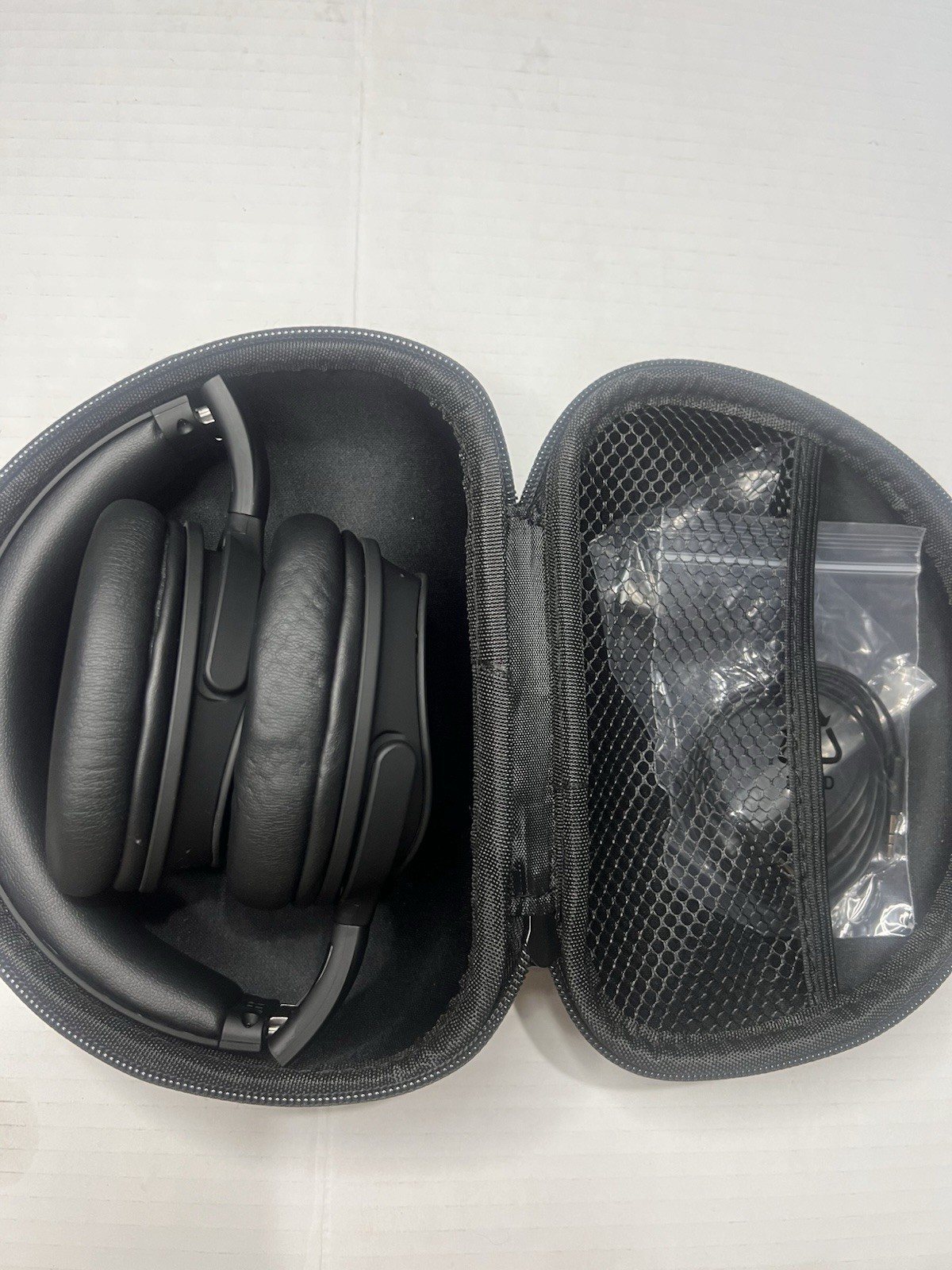Monoprice Bt-300anc Wireless Over Ear Headphones With Active Noise Cancelling