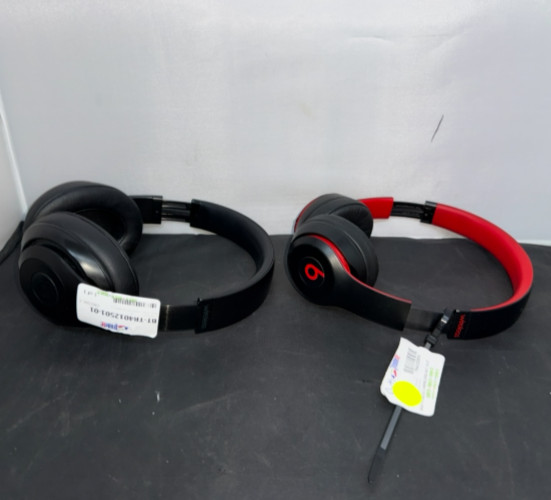 Beats Studio 3, Solo 3 & Beats Studio Buds MJ4X3LL/A – Lot of 3 (PARTS/REPAIR)