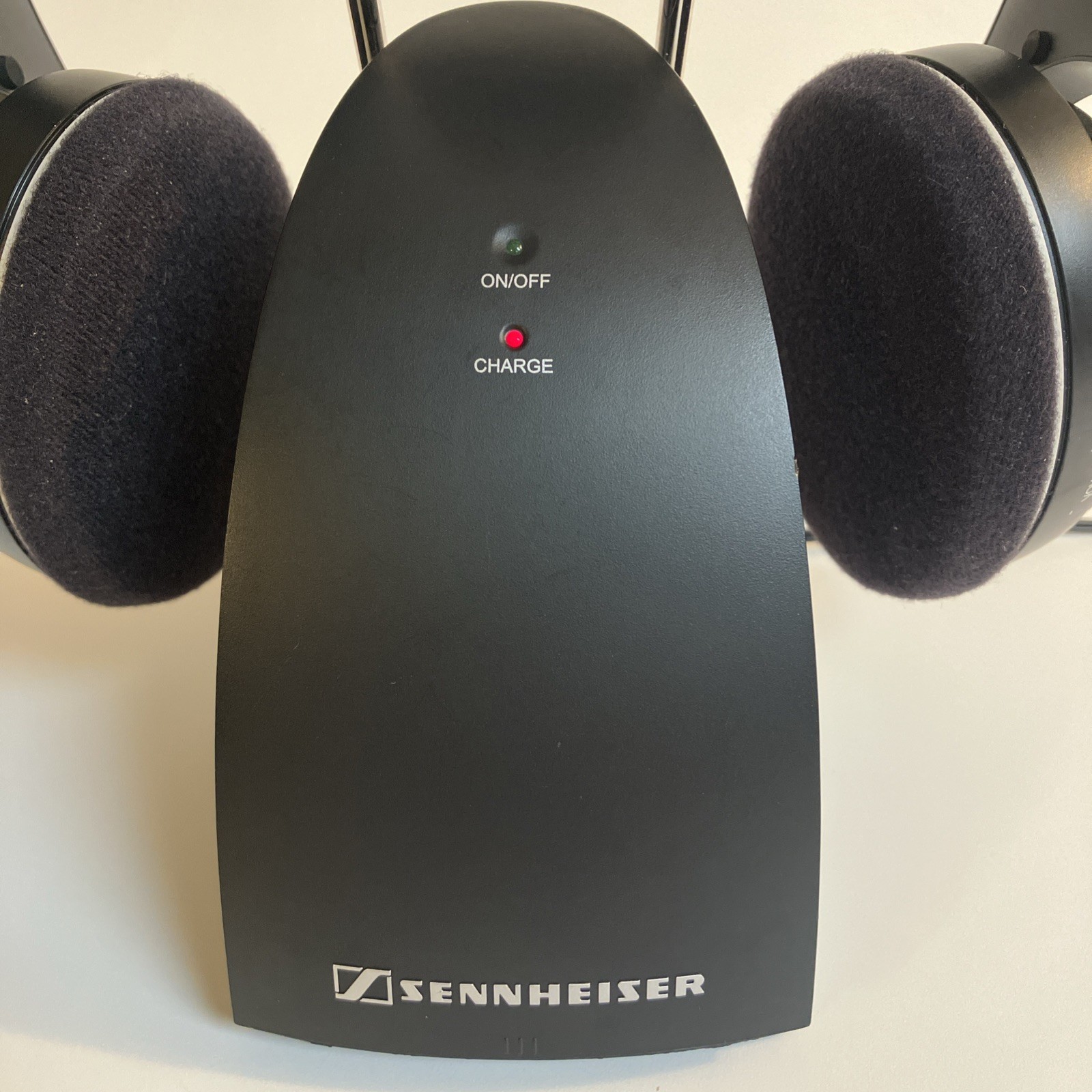 Sennheiser HDR 135 Wireless Headphones, TR135 Charging Dock Base & Manuals Works
