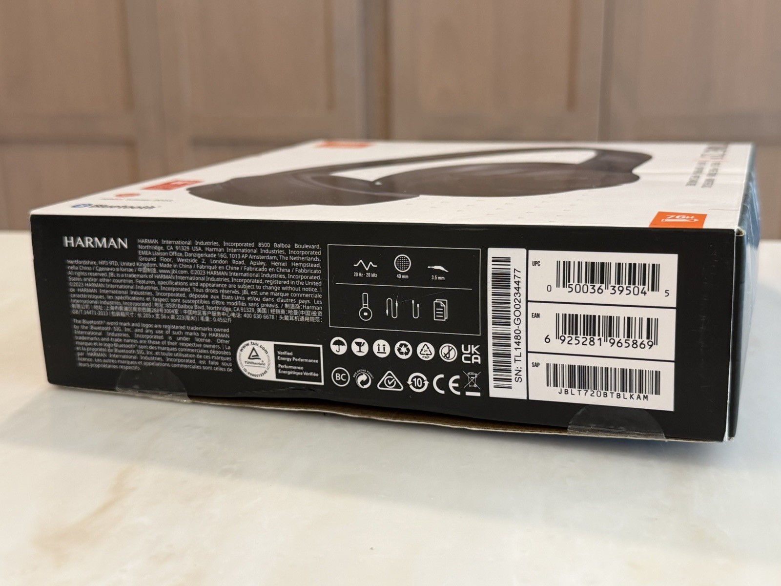 JBL Tune 720BT Black Wireless Headphones Model: JBLT720BTBLKAM – New Open Box