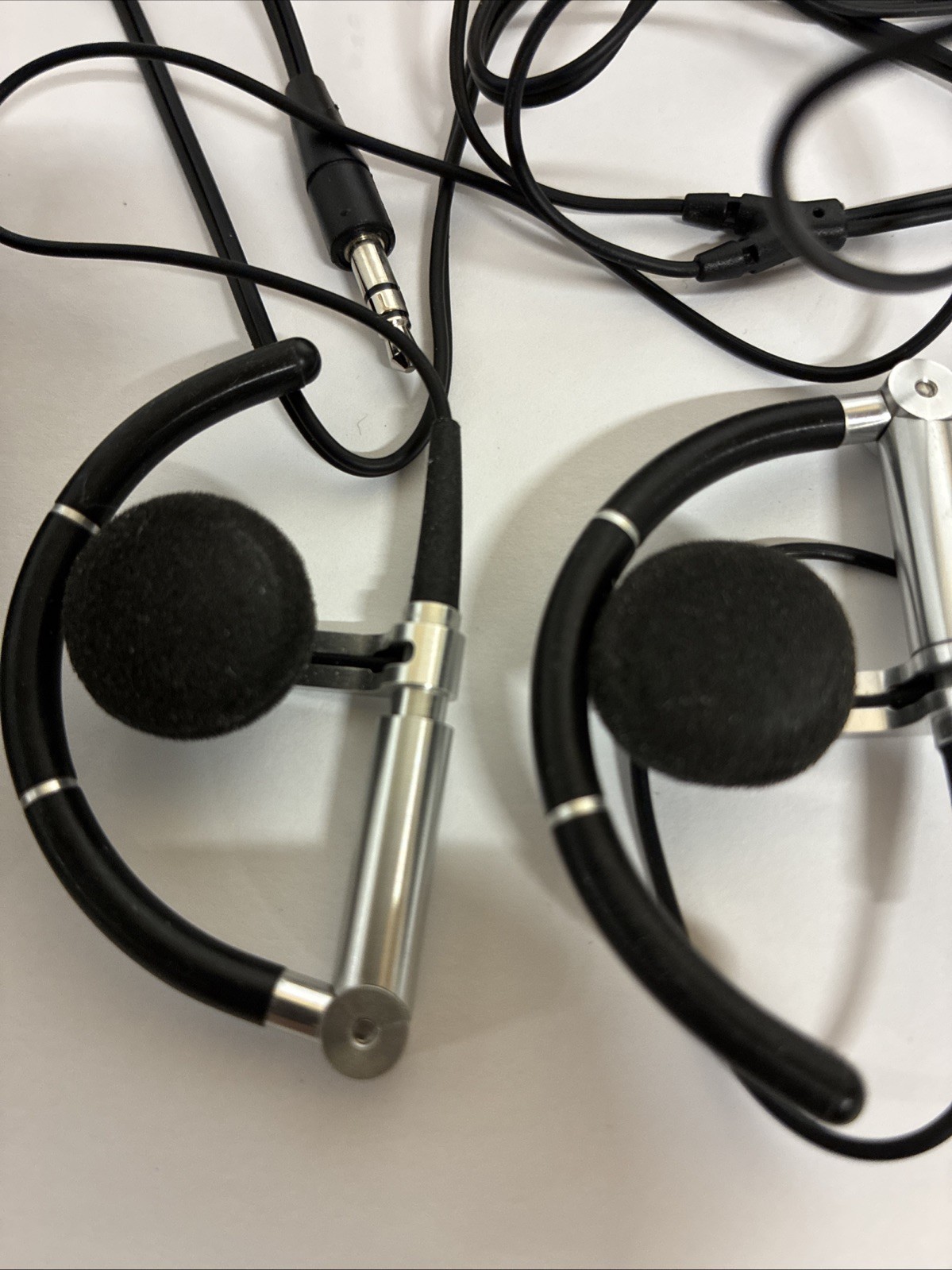 Bang & Olufsen A8 Wired Earbuds Ear Hook Headphones 3.5mm Hi-Fi B&O from Japan