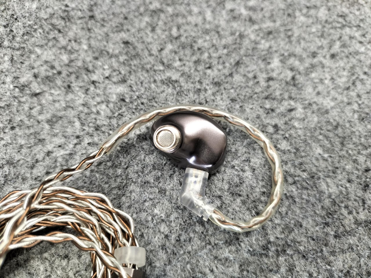 CAYIN YB04 4BA IEMs Knowles/Sonion CNC Aluminum 2pin Recableable Used