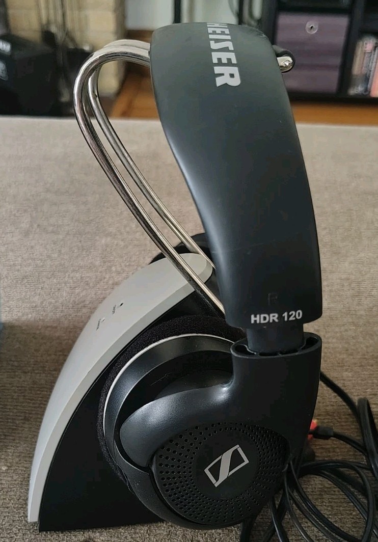 Sennheiser RS-120 Wireless Headphone and Charging System with Box Tested Working